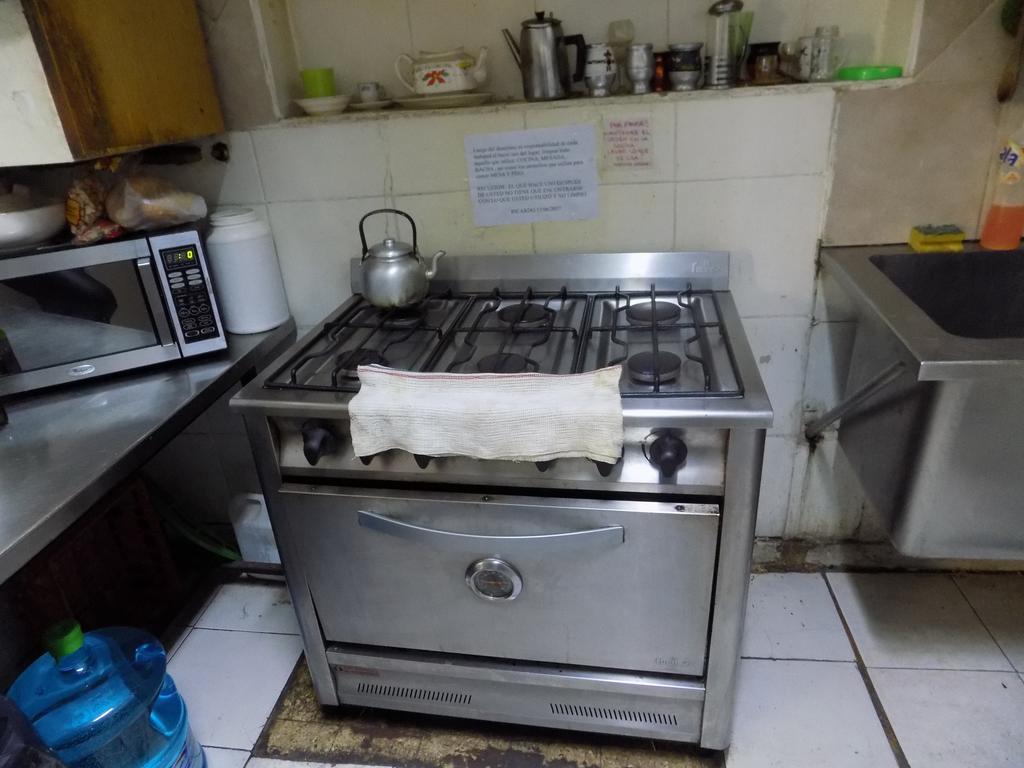 Hospedaje La Rana Buenos Aires Exteriör bild